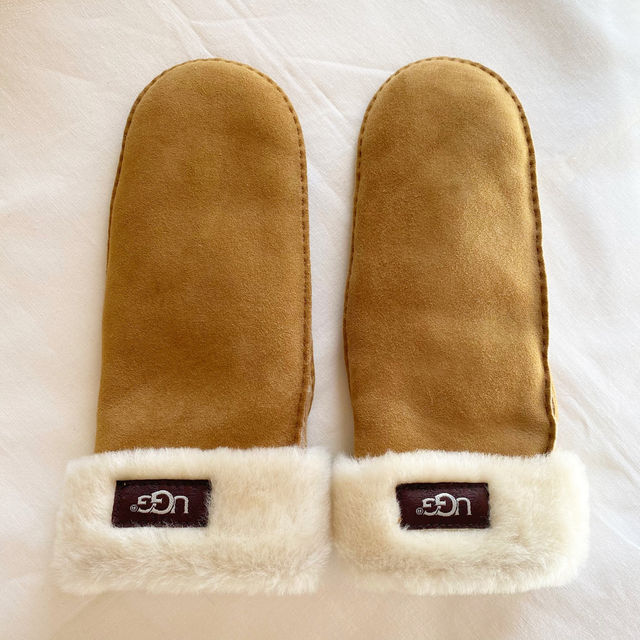 手袋【新品未使用 】UGG ムートン　ミトン　手袋