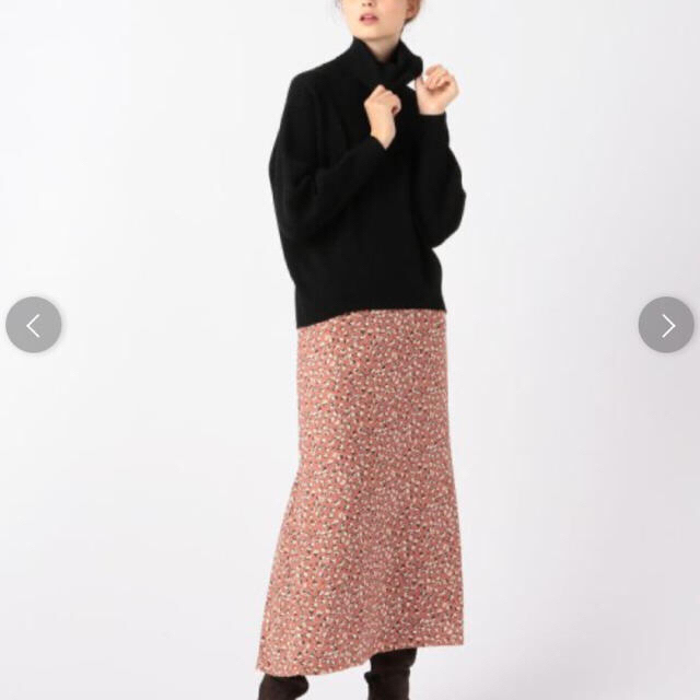 TOMORROWLAND(トゥモローランド)のトゥモローワールド スカート レディースのスカート(ロングスカート)の商品写真