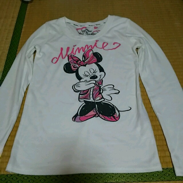 Disney(ディズニー)のTシャツ レディースのトップス(Tシャツ(長袖/七分))の商品写真