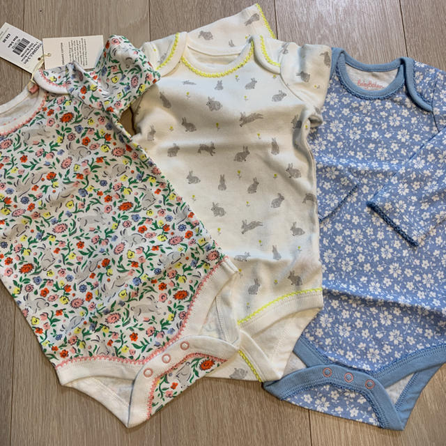 Boden(ボーデン)のmini boden baby  boden ロンパース　三枚セット キッズ/ベビー/マタニティのベビー服(~85cm)(ロンパース)の商品写真