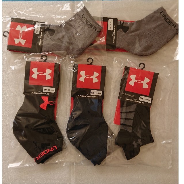 UNDER ARMOUR(アンダーアーマー)の★週末限定値下★アンダーアーマー★靴下5足セット★23-25cm メンズのレッグウェア(ソックス)の商品写真