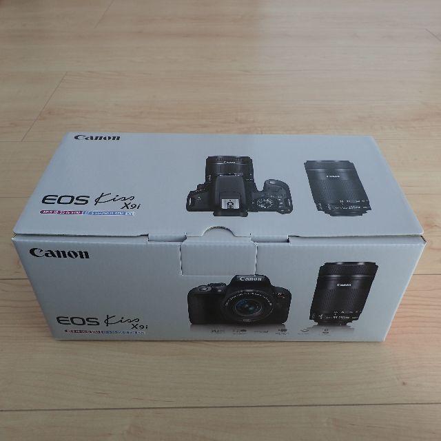 Canon(キヤノン)の【新品未使用】Canon EOS Kiss X9i ダブルズームキット　 スマホ/家電/カメラのカメラ(デジタル一眼)の商品写真