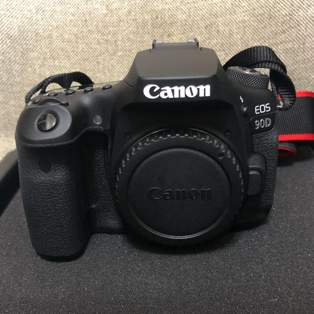 EOS90D