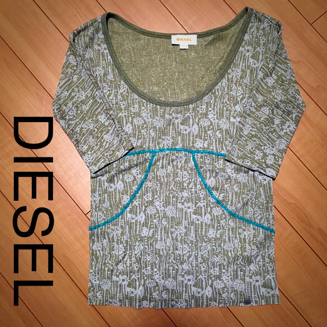 DIESEL(ディーゼル)の美品 ディーゼル カーキ カットソー レディースのトップス(カットソー(長袖/七分))の商品写真