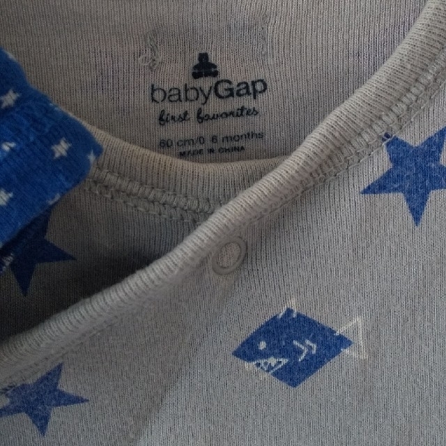 babyGAP(ベビーギャップ)のbabyGap 半袖ロンパース2枚セット キッズ/ベビー/マタニティのベビー服(~85cm)(ロンパース)の商品写真