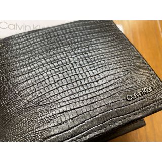 カルバンクライン(Calvin Klein)のカルバンクライン　財布　ブラック　折りたたみ財布　セール　鱗　模様　カード(折り財布)