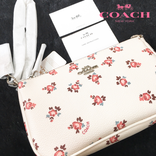 COACH(コーチ)の新品未使用 コーチ バッグ フローラル ブルーム プリント リストレット レディースのバッグ(ハンドバッグ)の商品写真