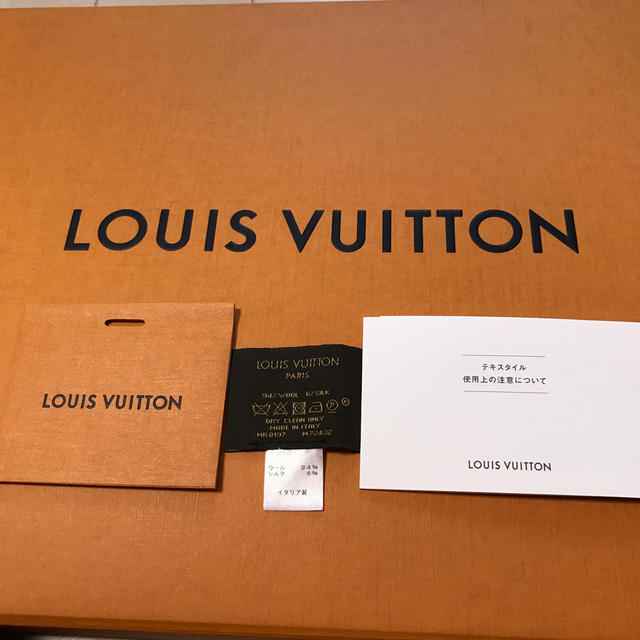 LOUIS VUITTON(ルイヴィトン)の❤︎美品❤︎ルイヴィトン❤︎ロゴマニア正規LV レディースのファッション小物(マフラー/ショール)の商品写真