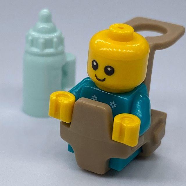 Lego(レゴ)の【新品】LEGO トナカイ柄 赤ちゃん1体+哺乳瓶1本+抱っこ紐1個 キッズ/ベビー/マタニティのおもちゃ(知育玩具)の商品写真
