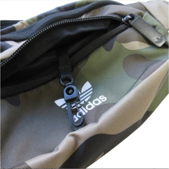 adidas(アディダス)の【日本未発売モデル!!】 アディダス☆ボディバッグ レディースのバッグ(ショルダーバッグ)の商品写真