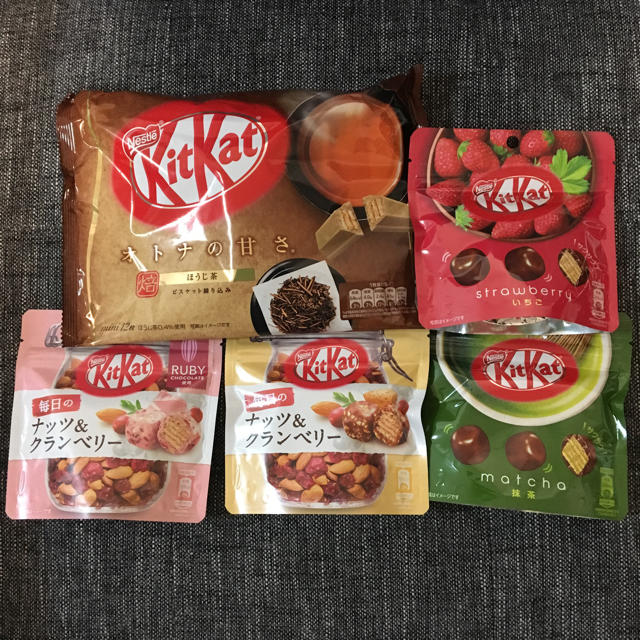 Nestle(ネスレ)の【値下げ】ネスレ キットカット 詰め合わせ 食品/飲料/酒の食品(菓子/デザート)の商品写真