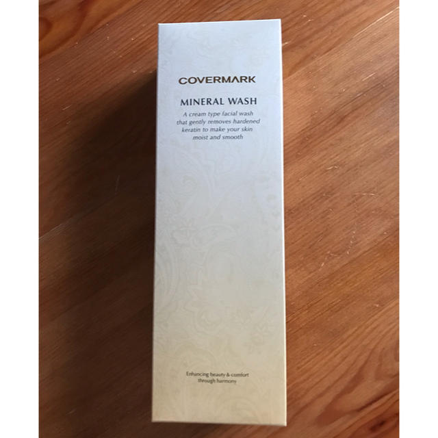 COVERMARK(カバーマーク)のカバーマーク ミネラルウォッシュ 専用泡立スポンジ付(125g) コスメ/美容のスキンケア/基礎化粧品(洗顔料)の商品写真