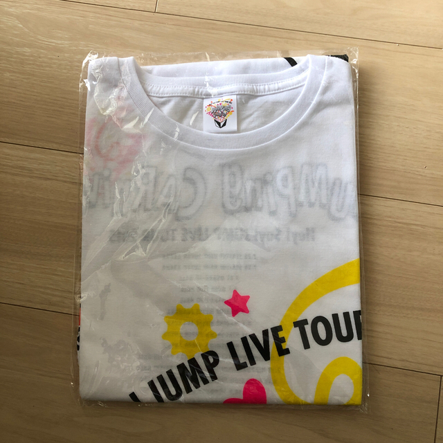 Hey! Say! JUMP(ヘイセイジャンプ)のHey!Say!JUMPツアーグッズ4点に更にTシャツとクリアファイル付けました エンタメ/ホビーのタレントグッズ(アイドルグッズ)の商品写真