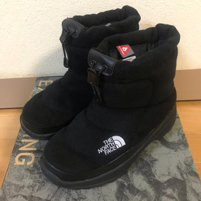 THE NORTH FACE(ザノースフェイス)のyui.k様専用　THE NORTH FACE  ヌプシブーティーウールショート レディースの靴/シューズ(ブーツ)の商品写真