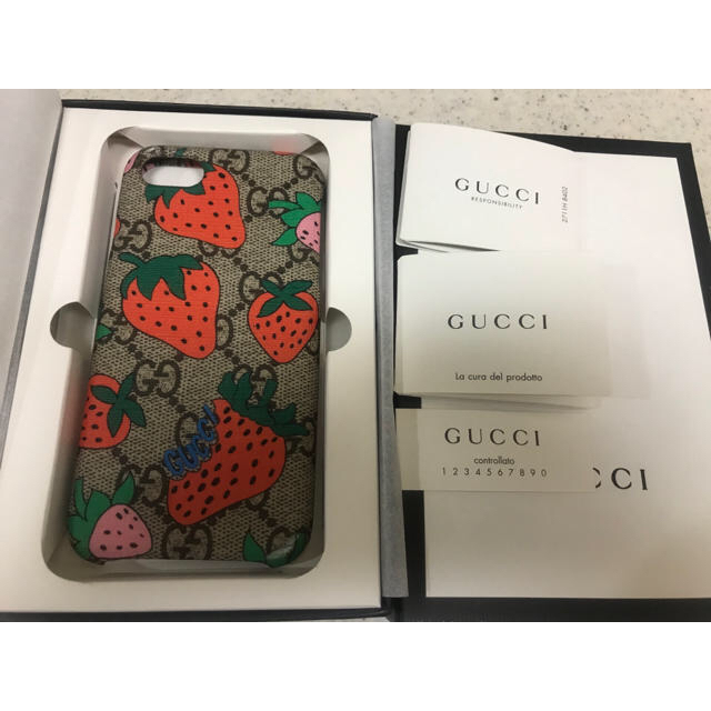 Gucci - 専用グッチ　イチゴスマホケース　iPhone7中古　の通販