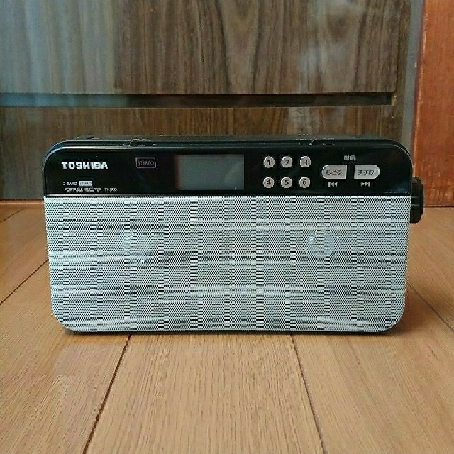 東芝(トウシバ)の【中古品】TOSHIBA  TY-SR55   AM/FMｽﾃﾚｵﾗｼﾞｵ スマホ/家電/カメラのオーディオ機器(ラジオ)の商品写真