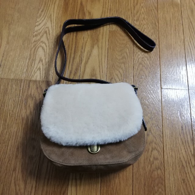 ugg ファーつきショルダーバッグ - www.husnususlu.com