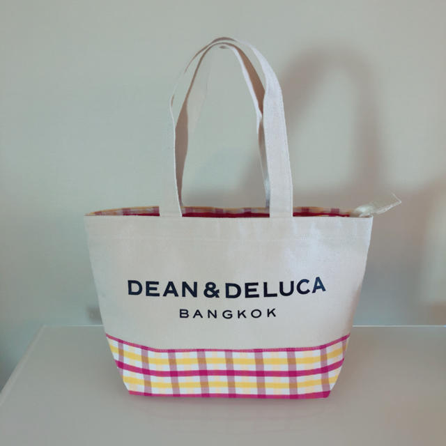 DEAN & DELUCA(ディーンアンドデルーカ)のディーン＆デルーカ バンコク限定トートバッグ チェックDEAN&DELUCA  レディースのバッグ(トートバッグ)の商品写真