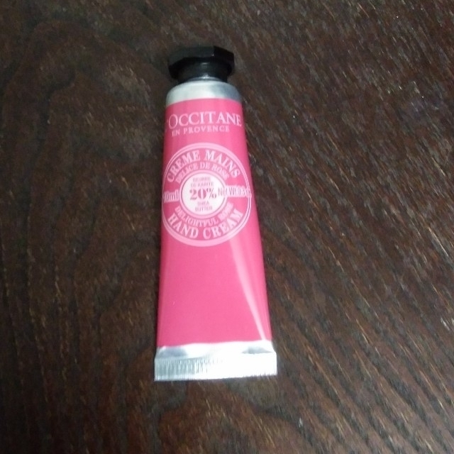 L'OCCITANE(ロクシタン)のロクシタン　ハンドクリーム　10ml コスメ/美容のボディケア(ハンドクリーム)の商品写真