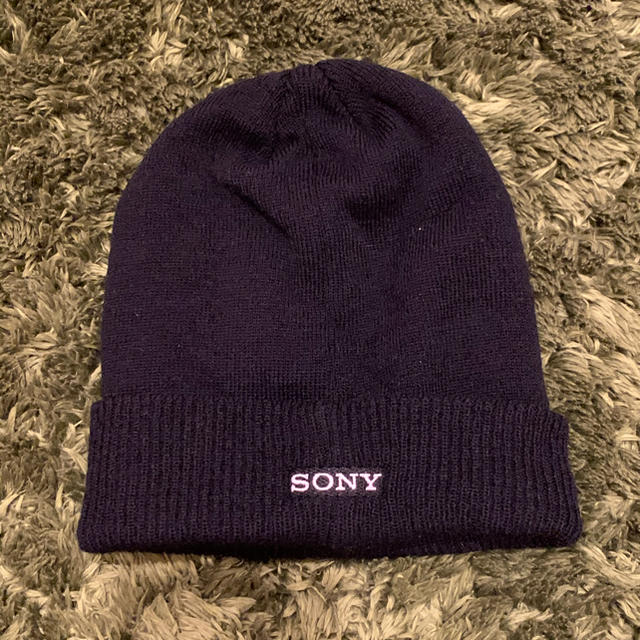 SONY(ソニー)のSONY ブラック　ビーニー ニット帽 メンズの帽子(ニット帽/ビーニー)の商品写真