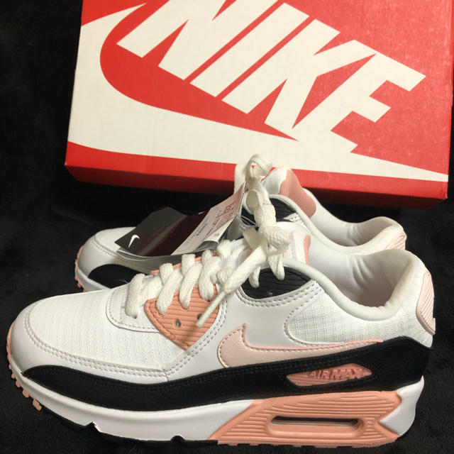 NIKE(ナイキ)のナイキ NIKE AIRMAX90 23cm ピンク ブラック ホワイト レディースの靴/シューズ(スニーカー)の商品写真