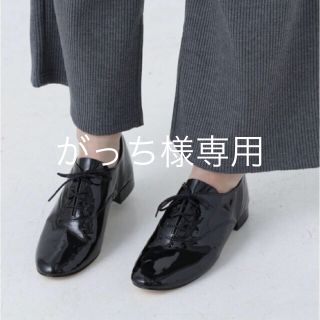 レペット(repetto)のレペット 黒エナメル レースアップシューズ(ローファー/革靴)