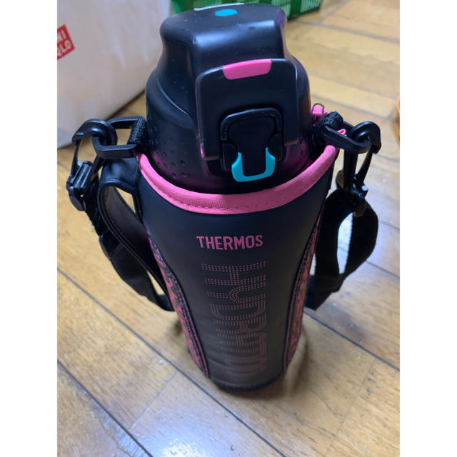 THERMOS(サーモス)の水筒　サーモス　ピンク キッズ/ベビー/マタニティの授乳/お食事用品(水筒)の商品写真