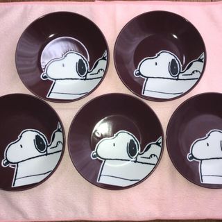 スヌーピー(SNOOPY)の寝そべりスヌーピー  お皿５枚セット❣️おまけつき❤️(食器)