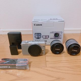 キヤノン(Canon)のCanon EOS M100 ダブルレンズキット 【 グレー 】(ミラーレス一眼)