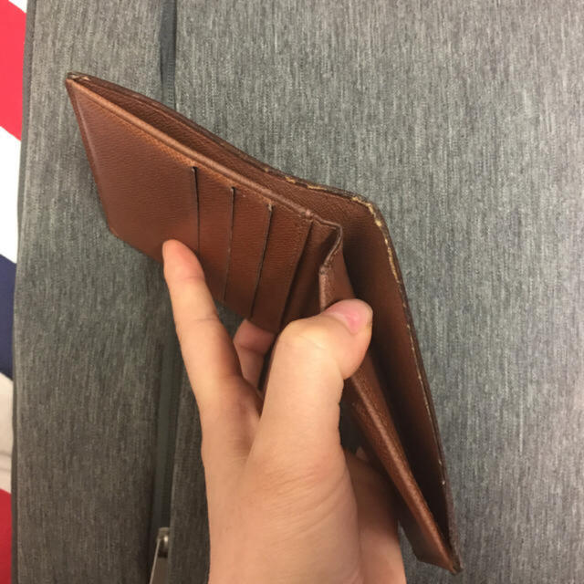 LOUIS VUITTON(ルイヴィトン)のLV 折り財布 メンズルイヴィトン財布   メンズのファッション小物(折り財布)の商品写真
