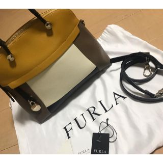 フルラ(Furla)のFURLA パイパーM マルチカラー(ハンドバッグ)