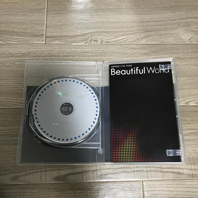 嵐(アラシ)のARASHI　LIVE　TOUR　Beautiful　World DVD エンタメ/ホビーのDVD/ブルーレイ(ミュージック)の商品写真