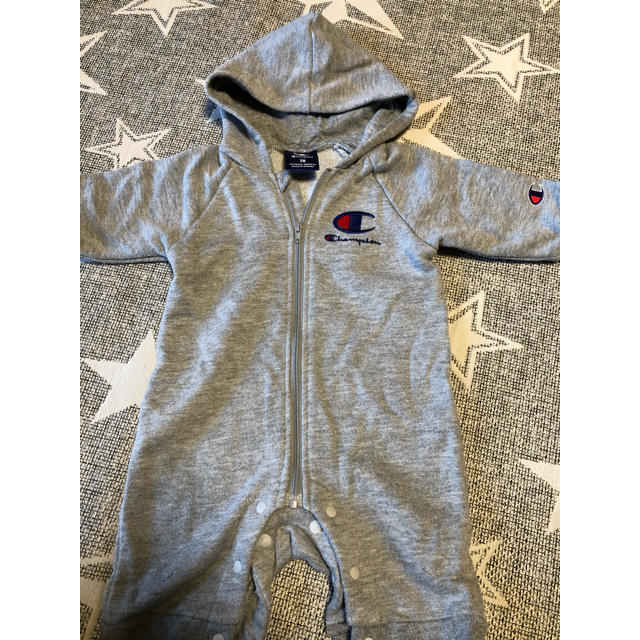 Champion(チャンピオン)のチャンピオンロンパース キッズ/ベビー/マタニティのベビー服(~85cm)(ロンパース)の商品写真