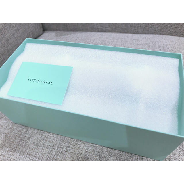 Tiffany & Co.(ティファニー)の【新品未使用】TIFFANY&Co. マグカップ　リボン インテリア/住まい/日用品のキッチン/食器(グラス/カップ)の商品写真