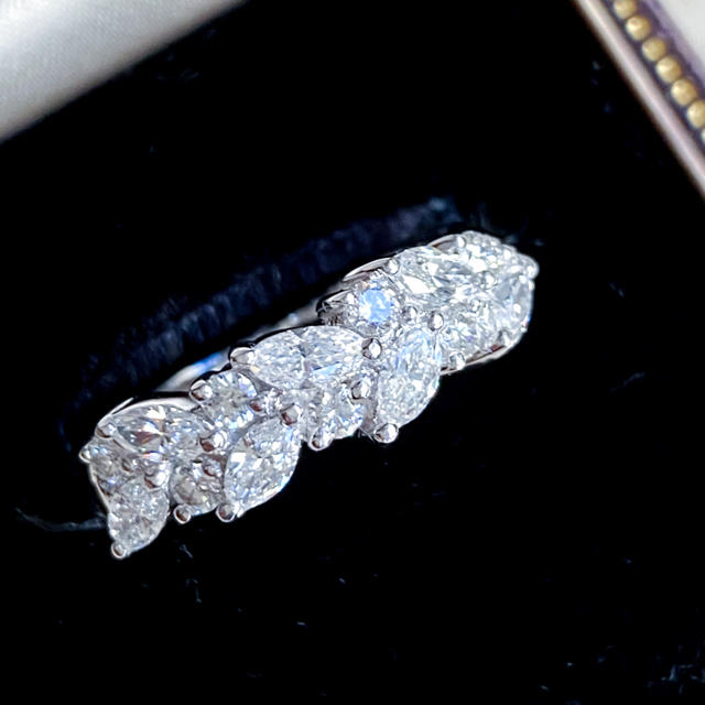 専用☆K18WG  ダイヤがゴロゴロ入ったリング　1.06ct レディースのアクセサリー(リング(指輪))の商品写真