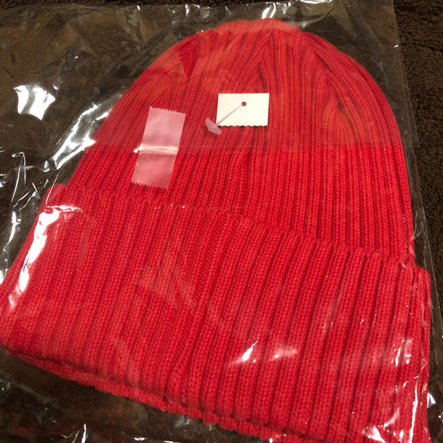 Supreme(シュプリーム)の【新品未使用】19ss supreme overdyed beanie 赤 メンズの帽子(ニット帽/ビーニー)の商品写真