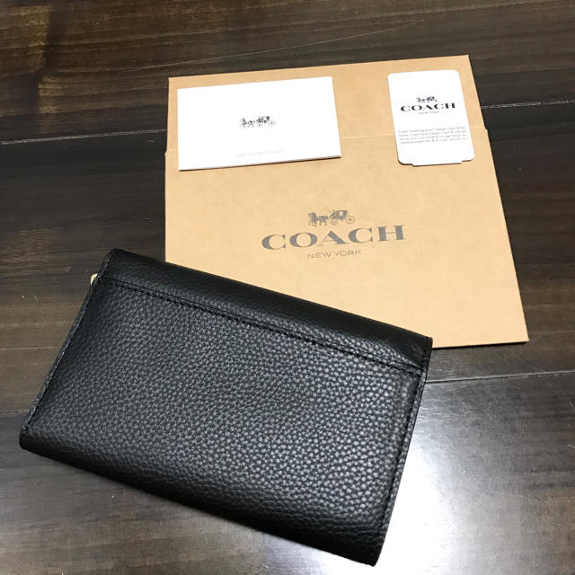 COACH(コーチ)の新品☆コーチ 折り財布 ブラック　箱付き レディースのファッション小物(財布)の商品写真