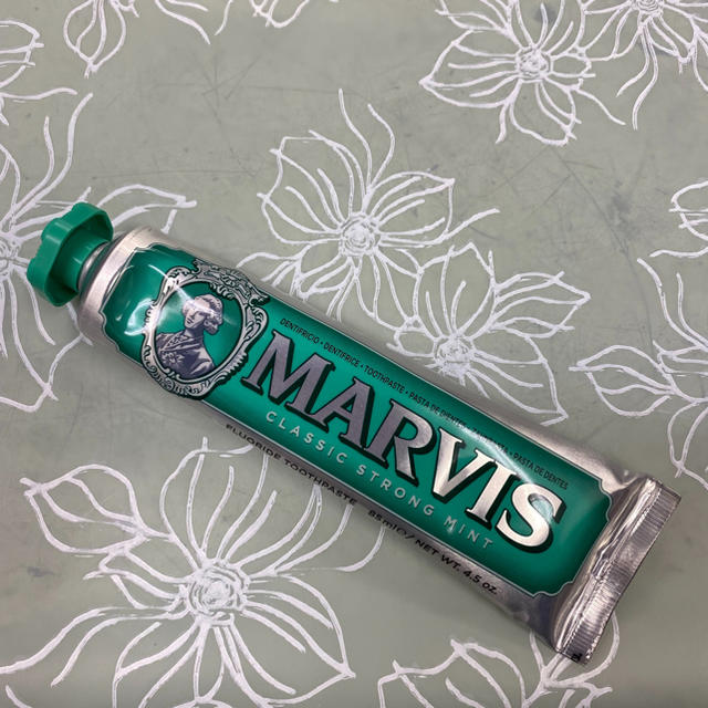 MARVIS(マービス)のMARVIS マービス CLASSIC STRONG MINT 緑　85ml コスメ/美容のオーラルケア(歯磨き粉)の商品写真