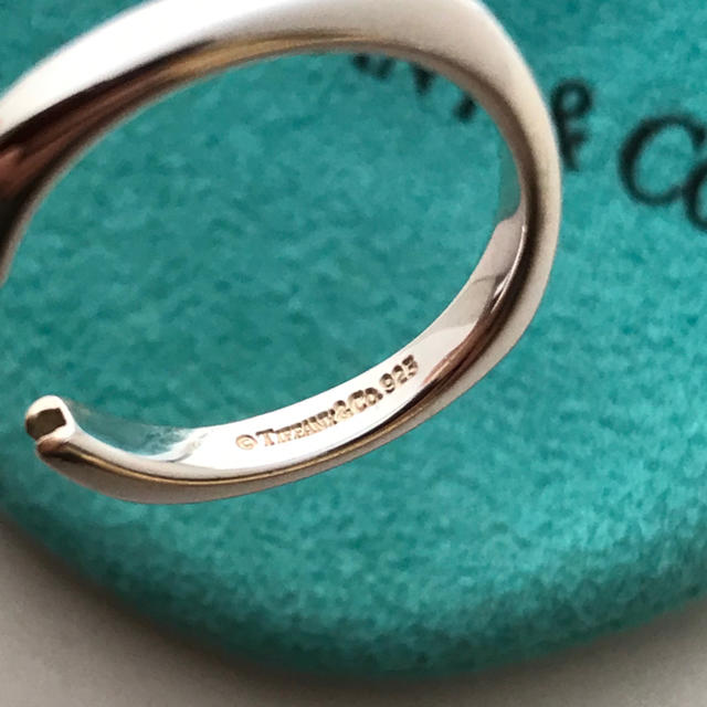 Tiffany & Co.(ティファニー)のTiffany クッションフープ ピアス　美品 レディースのアクセサリー(ピアス)の商品写真