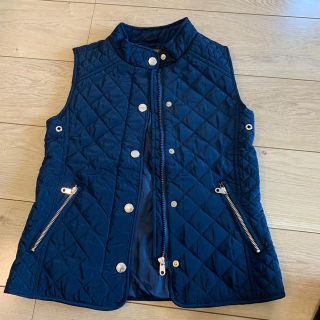 ザラキッズ(ZARA KIDS)のZARA Girls キルティングベスト　140cm(ジャケット/上着)