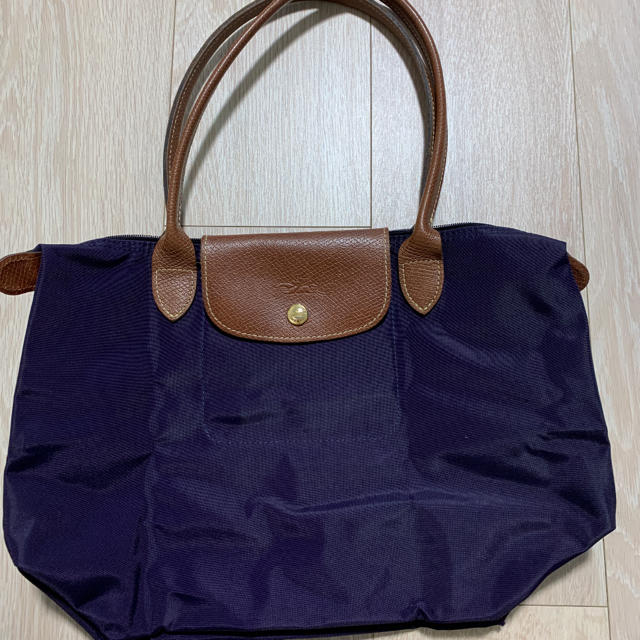 LONGCHAMP(ロンシャン)のロンシャン　ショルダーバッグ  パープル　美品 レディースのバッグ(ショルダーバッグ)の商品写真