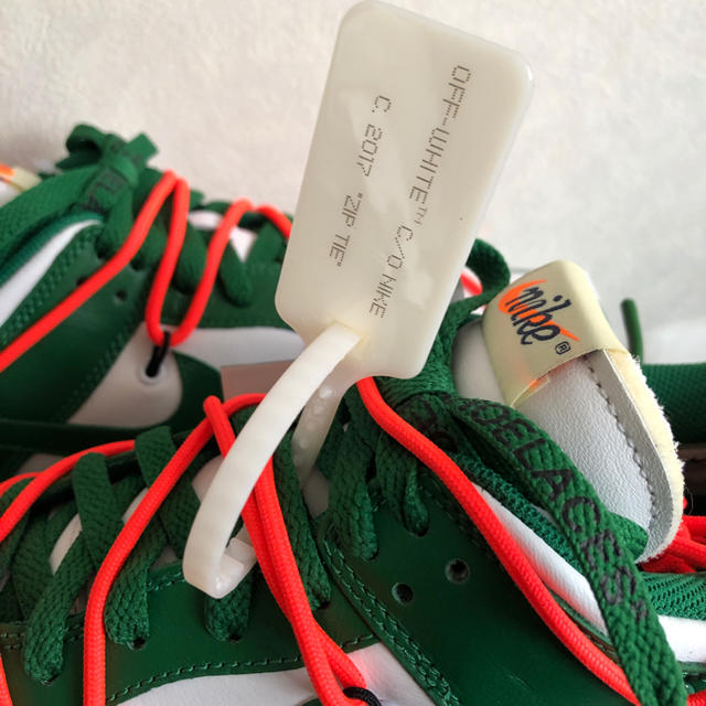 28cmNIKE off-white dunk low パイングリーン