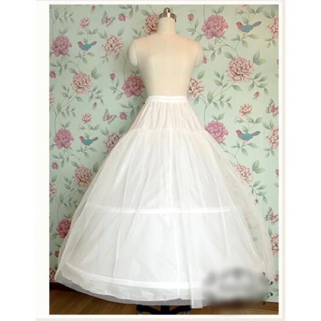ウェディングドレス　パニエ レディースのフォーマル/ドレス(ウェディングドレス)の商品写真