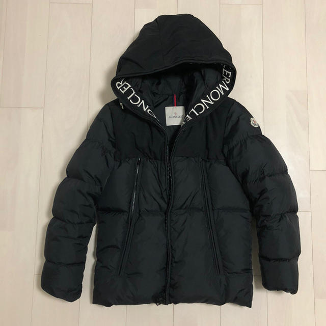 日本製】 MONCLER - MONCLER ダウンジャケット サイズ1 ダウン