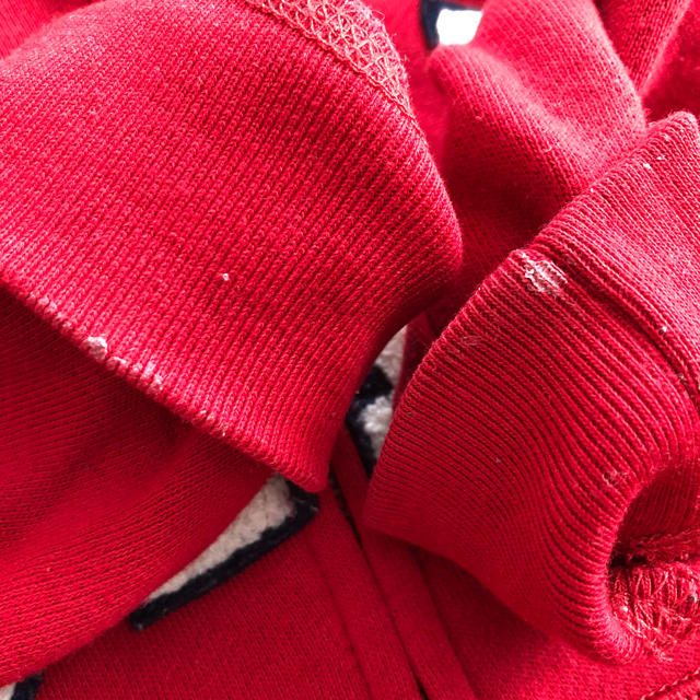 GAP(ギャップ)のGAP 赤　パーカー　裏起毛　100センチ キッズ/ベビー/マタニティのキッズ服男の子用(90cm~)(ジャケット/上着)の商品写真