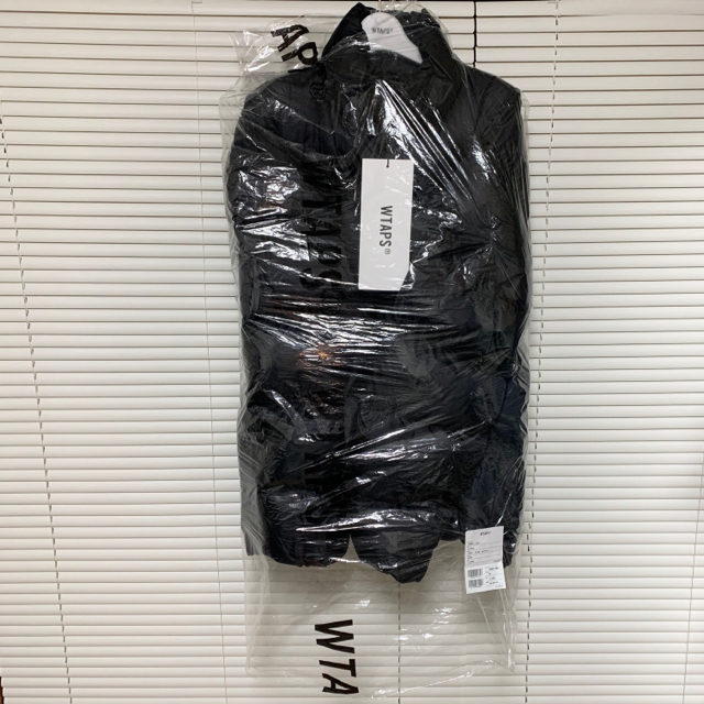 W)taps(ダブルタップス)のkkk様専用　19aw wtaps BIVOUAC JACKET NYLON  メンズのジャケット/アウター(ダウンジャケット)の商品写真