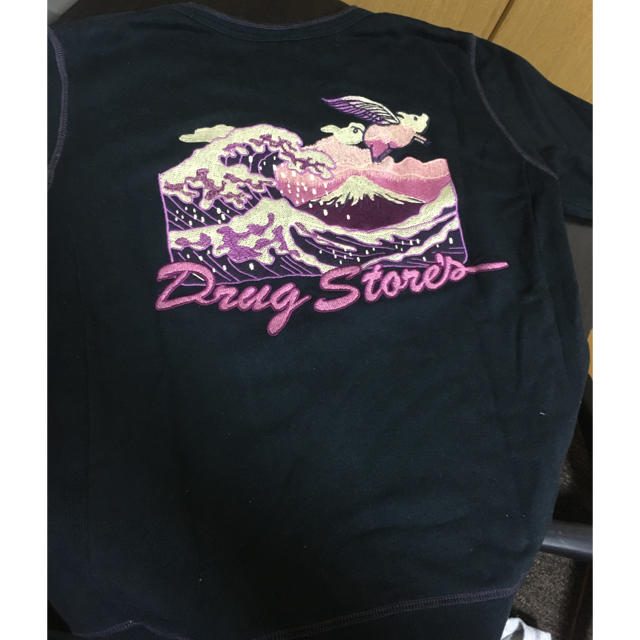 drug store's(ドラッグストアーズ)の【美品】DRUGSTORE'Sドラッグストアーズ Tシャツ レディースのトップス(Tシャツ(長袖/七分))の商品写真