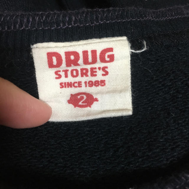 drug store's(ドラッグストアーズ)の【美品】DRUGSTORE'Sドラッグストアーズ Tシャツ レディースのトップス(Tシャツ(長袖/七分))の商品写真