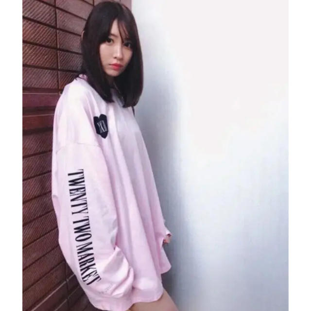 AKB48(エーケービーフォーティーエイト)の22market レア⭐︎ロンT2枚　小嶋陽菜 レディースのトップス(Tシャツ(長袖/七分))の商品写真