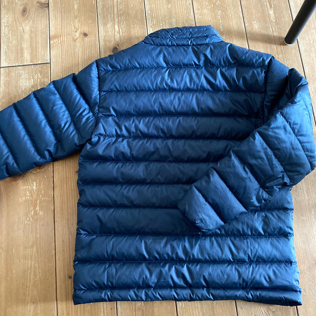 patagonia(パタゴニア)のパタゴニア　キッズ　ダウン キッズ/ベビー/マタニティのキッズ服男の子用(90cm~)(ジャケット/上着)の商品写真